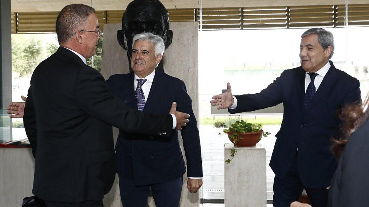 Pedro Rocha, junto a Fernando Gomes y Fouzi Lekjaa