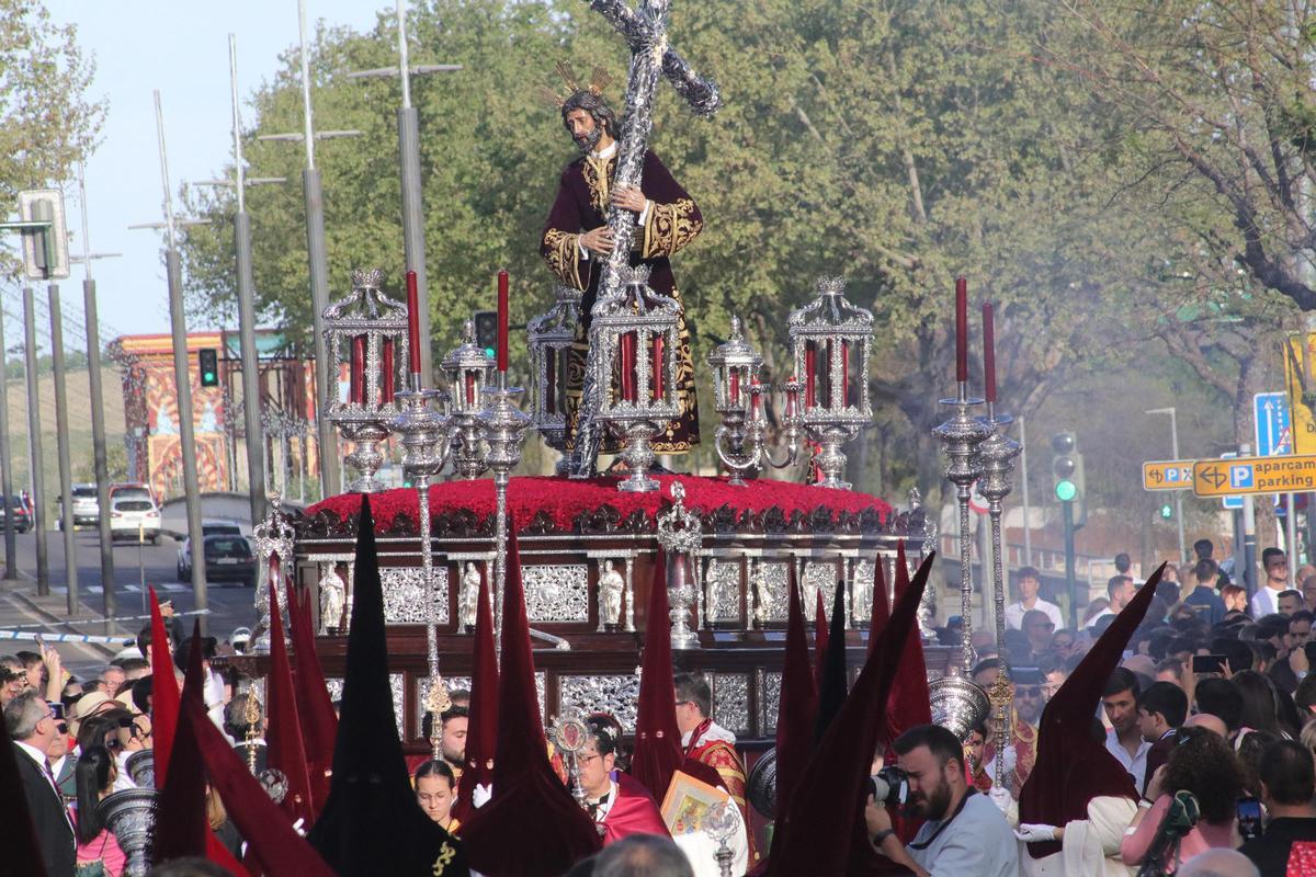La Hermandad de la Vera Cruz en la tarde del Lunes Santo La Hermandad de la Vera Cruz en la tarde del Lunes Santo