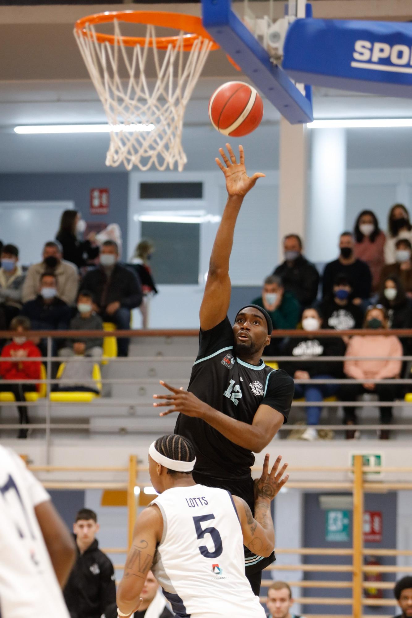 Partido entre el CB Sant Antoni y el CB Cornellà