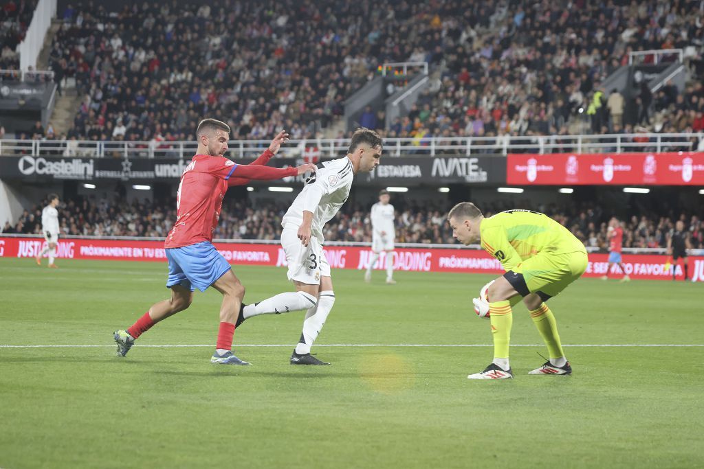 Todas las imágenes del histórico partido entre la Deportiva Minera y el Real Madrid