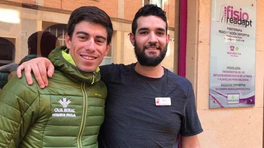 Rosón, con su fisio Pedro Lucas, de Fisioreadapt.