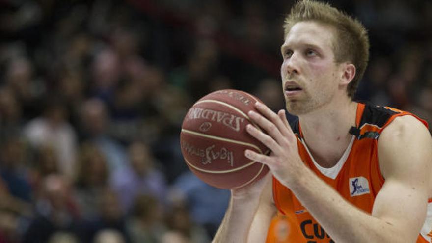 Justin Hamilton, en un encuentro con el Valencia Basket.