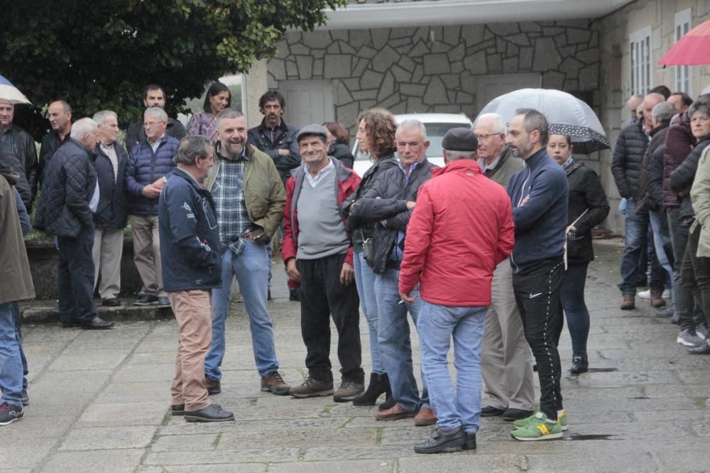 Multitudinaria despedida al isleño Manuel Otero Blanco "O Jarulo"