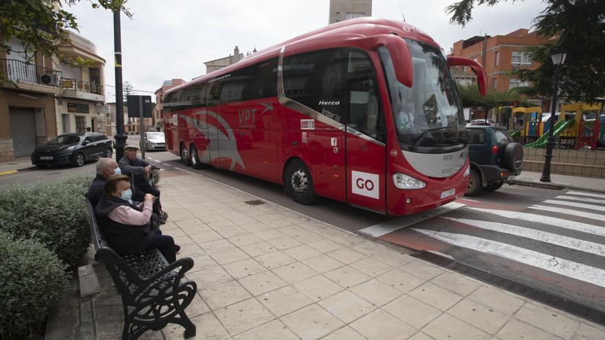 El servicio de autobús que une Morvedre ofertará bonos con descuentos del 40%