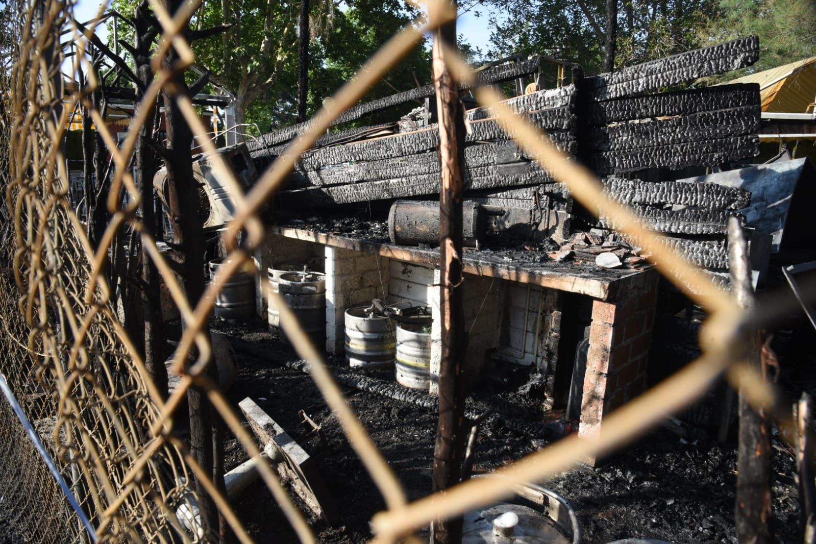 Incendio en las piscinas de San Lamberto