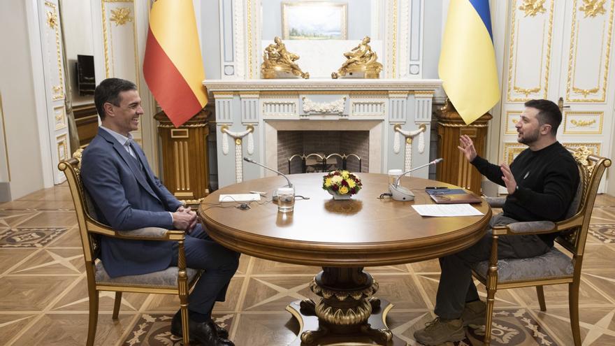 Pedro Sánchez verspricht in Kiew weitere Panzer für die Ukraine