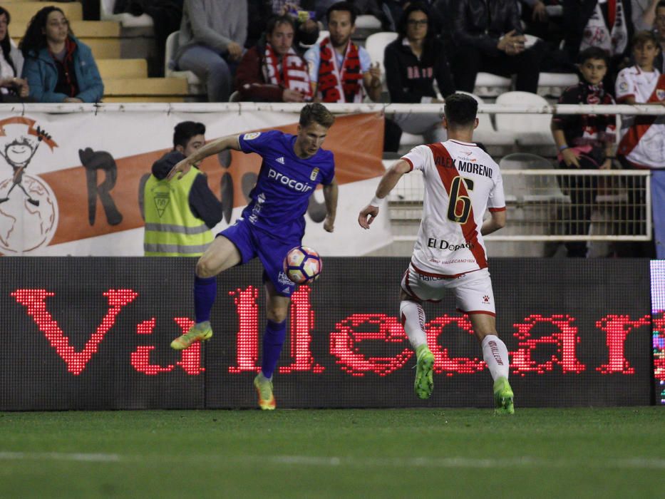 El partido entre el Rayo y el Oviedo, en imágenes