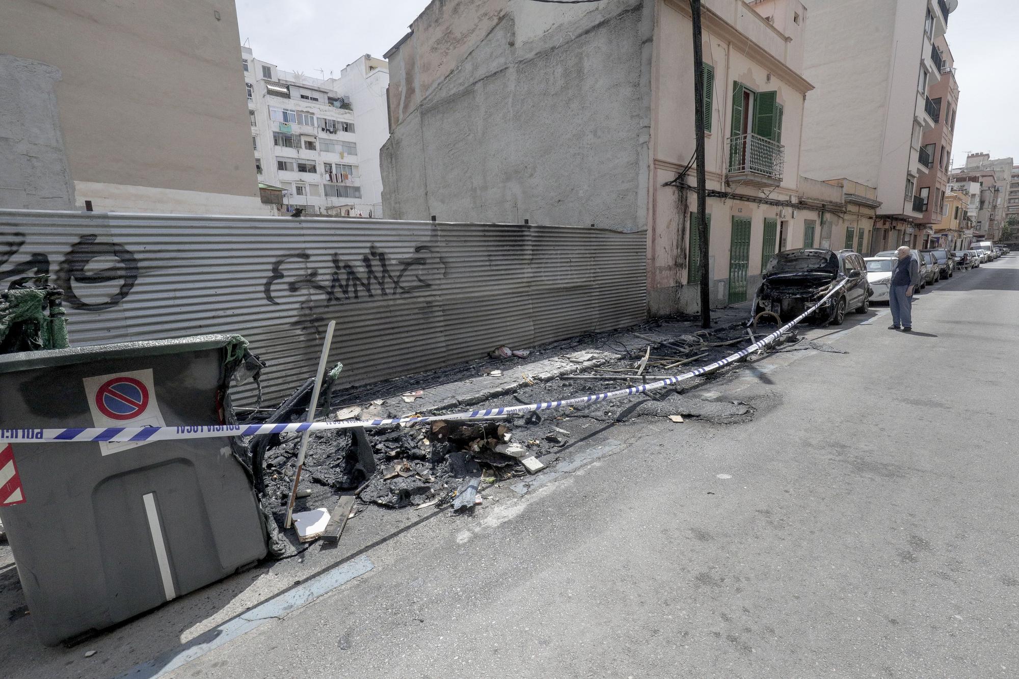 Un gran incendio de contenedores provoca enormes daños en Palma