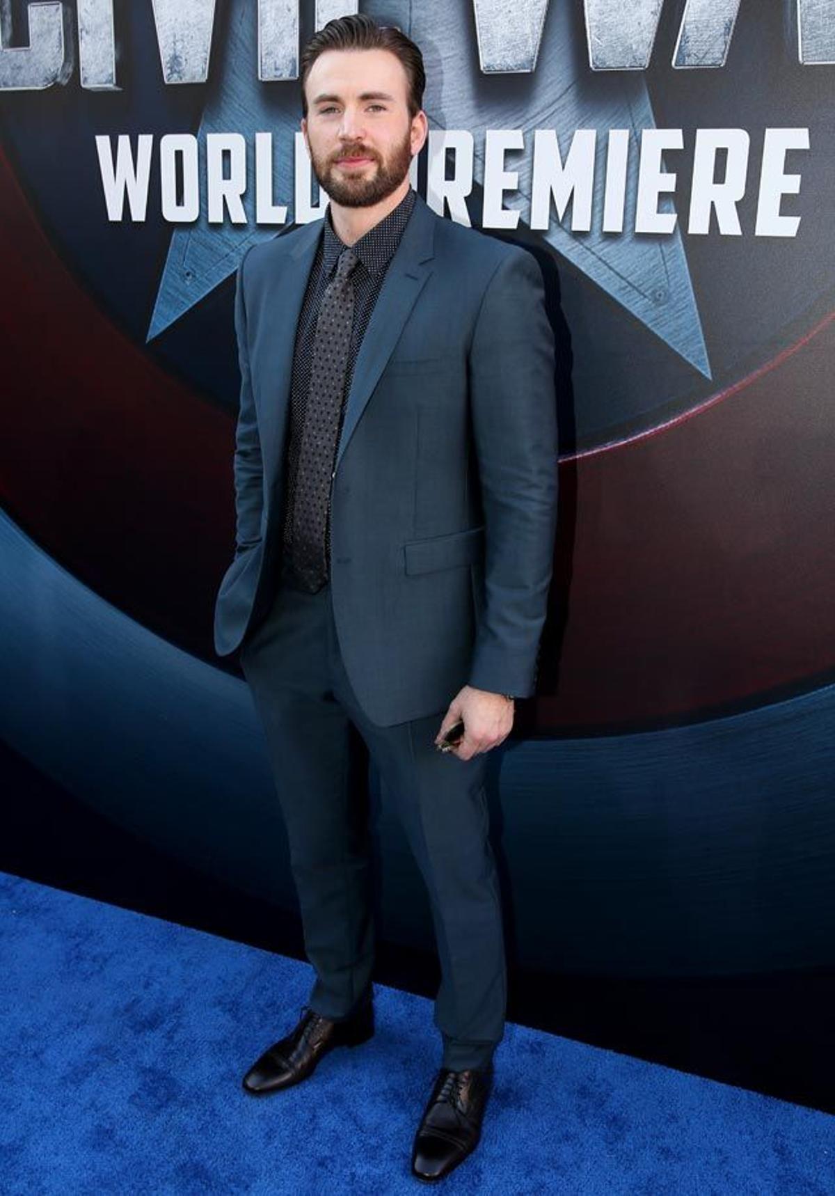 Chris Evans, en la première de Capitán América: Civil War en Los Ángeles