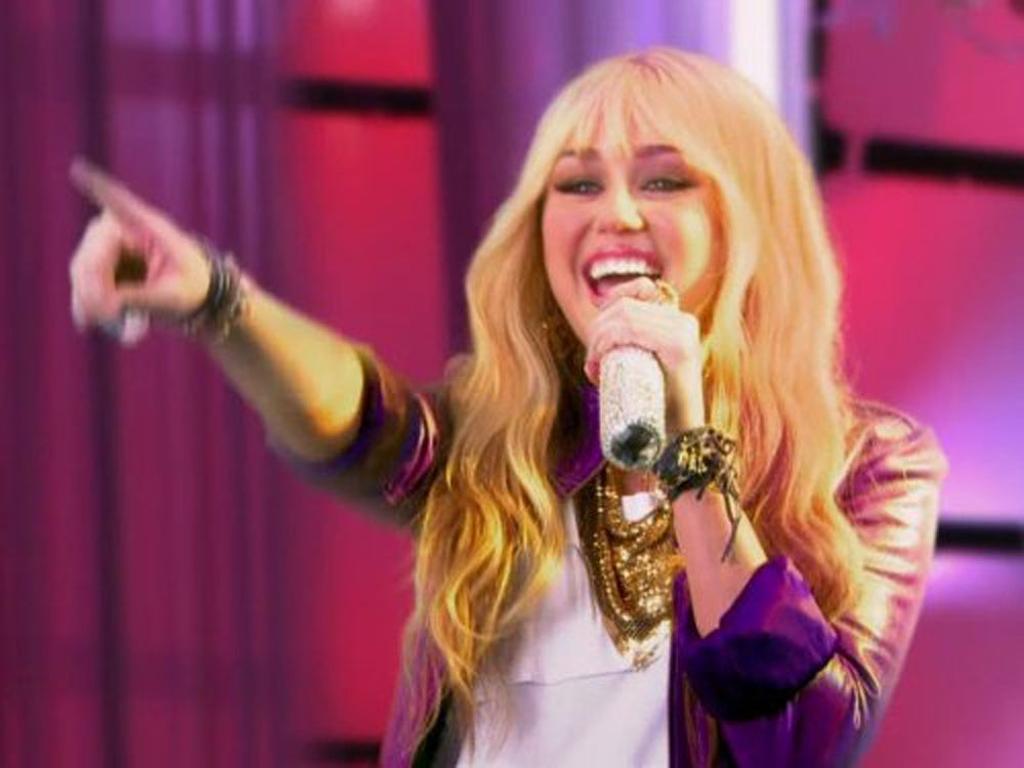 Miley Cyrus saltó a la fama interprentando a Hannah Montana en la serie de Disney