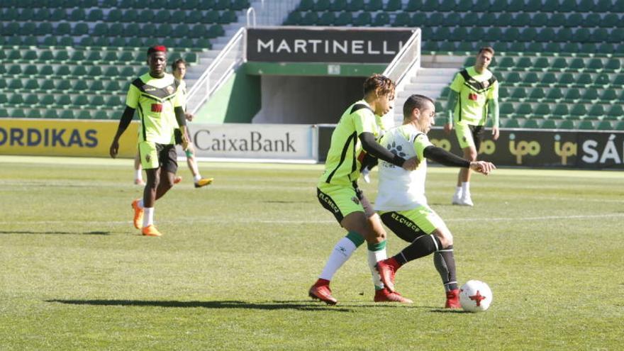 El Elche ha entrenado esta mañana en el Martinez Valero