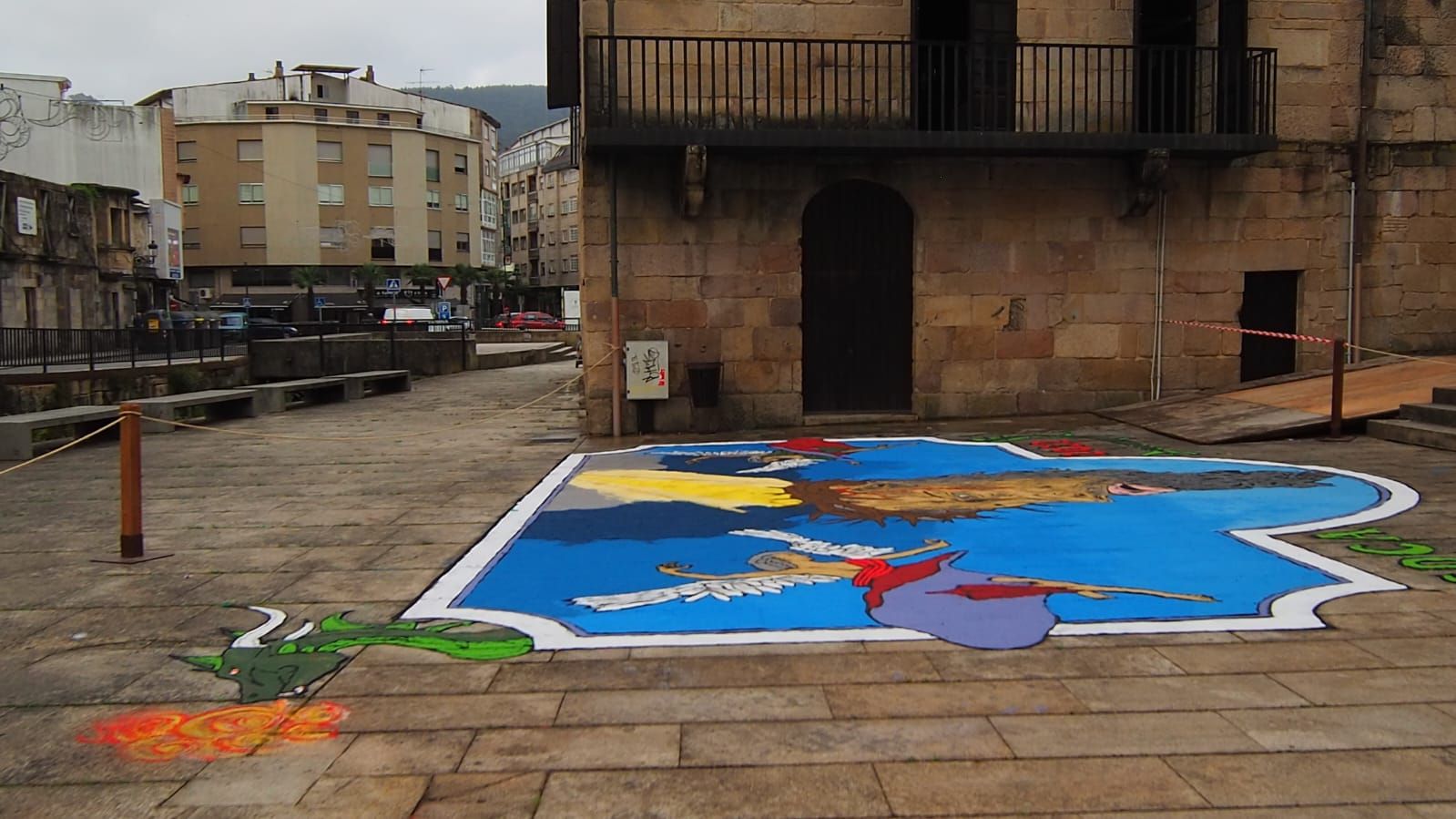 Redondela, cubierta por sus alfombras de flores