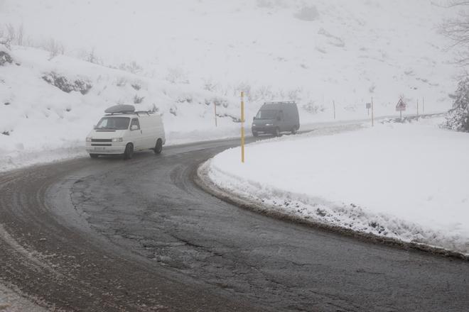 En imágenes: Jornada invernal en Asturias