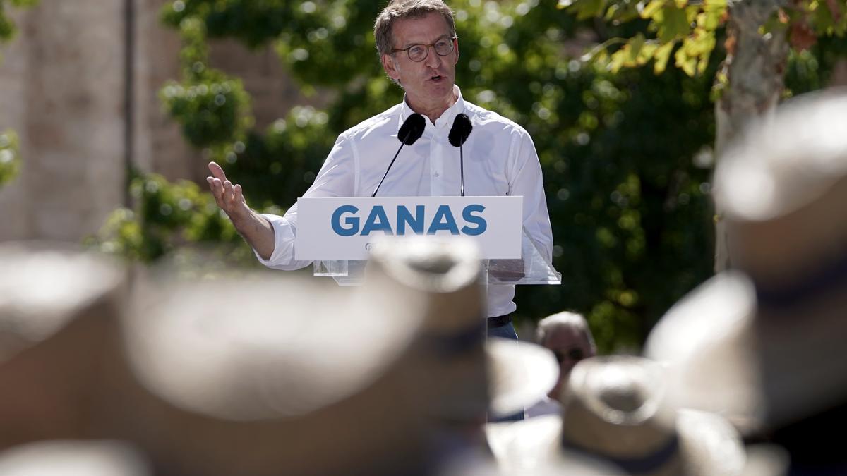 Alberto Núñez Feijóo en Alcalá de Henares.