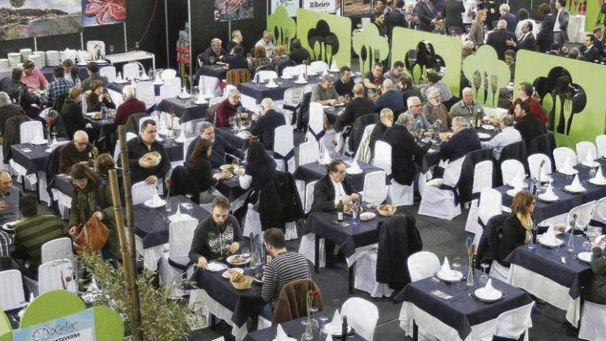 El recinto ferial acoge 14 restaurantes de Galicia, Asturias, Castilla y León y México. // Iñaki Osorio