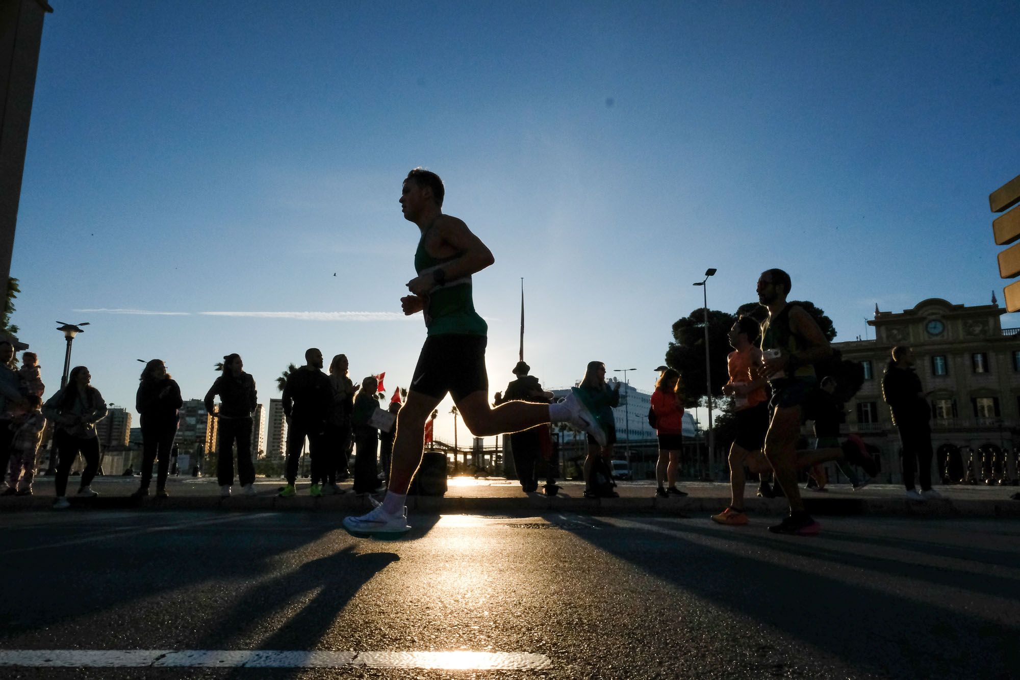 La Maratón de Málaga 2023, en imágenes