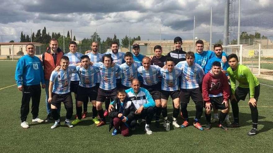 La familia del Racing, después del partido.