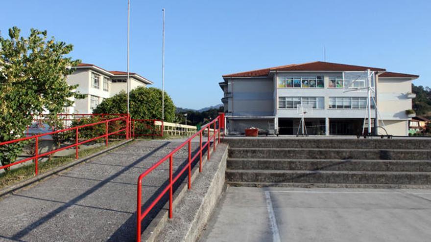 Una vista del colegio San Narciso de Marín. // Santos Álvarez