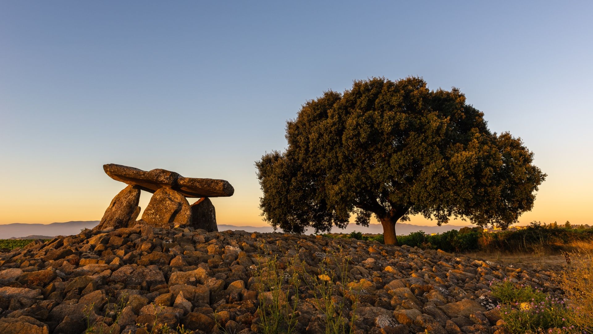 Si quieres ver un akelarre, el lugar adecuado es este dólmen de Euskadi.
