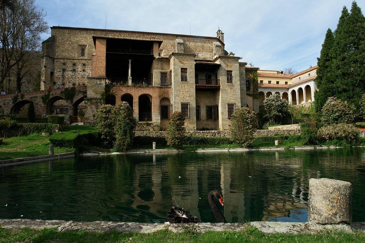 El Monasterio de Yuste fue residencia del emperador Carlos I de España y V de Alemania desde 1557 y hasta su muerte en 1558