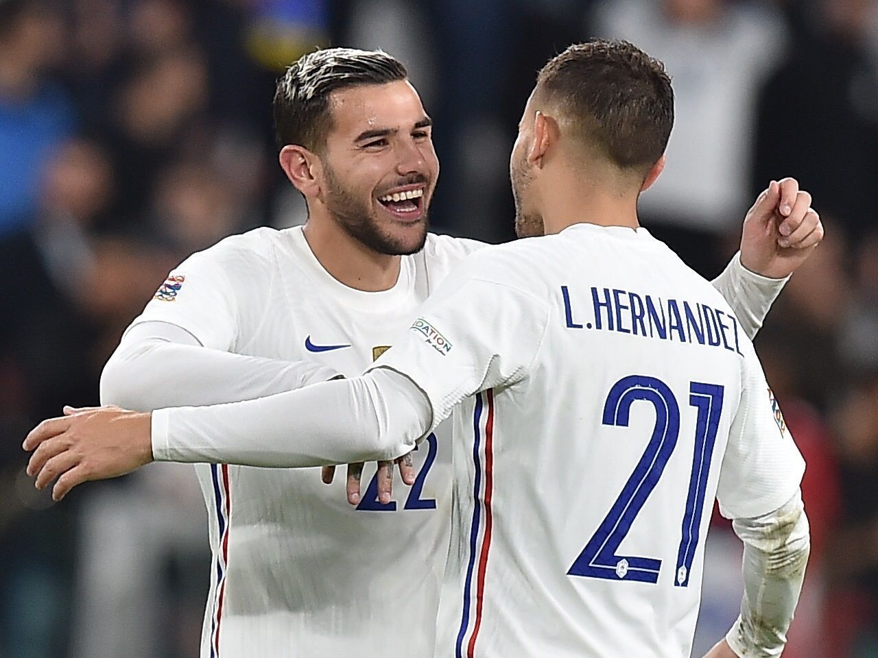 Theo Hernández celebra junto a su hermano Lucas el gol de la victoria de Francia frente a Bélgica, en la semifinal de la Liga de Naciones.