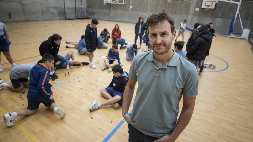 Las chapas reconquistan el recreo en el colegio Calasanz de A Coruña: accesibles, inclusivas y creativas