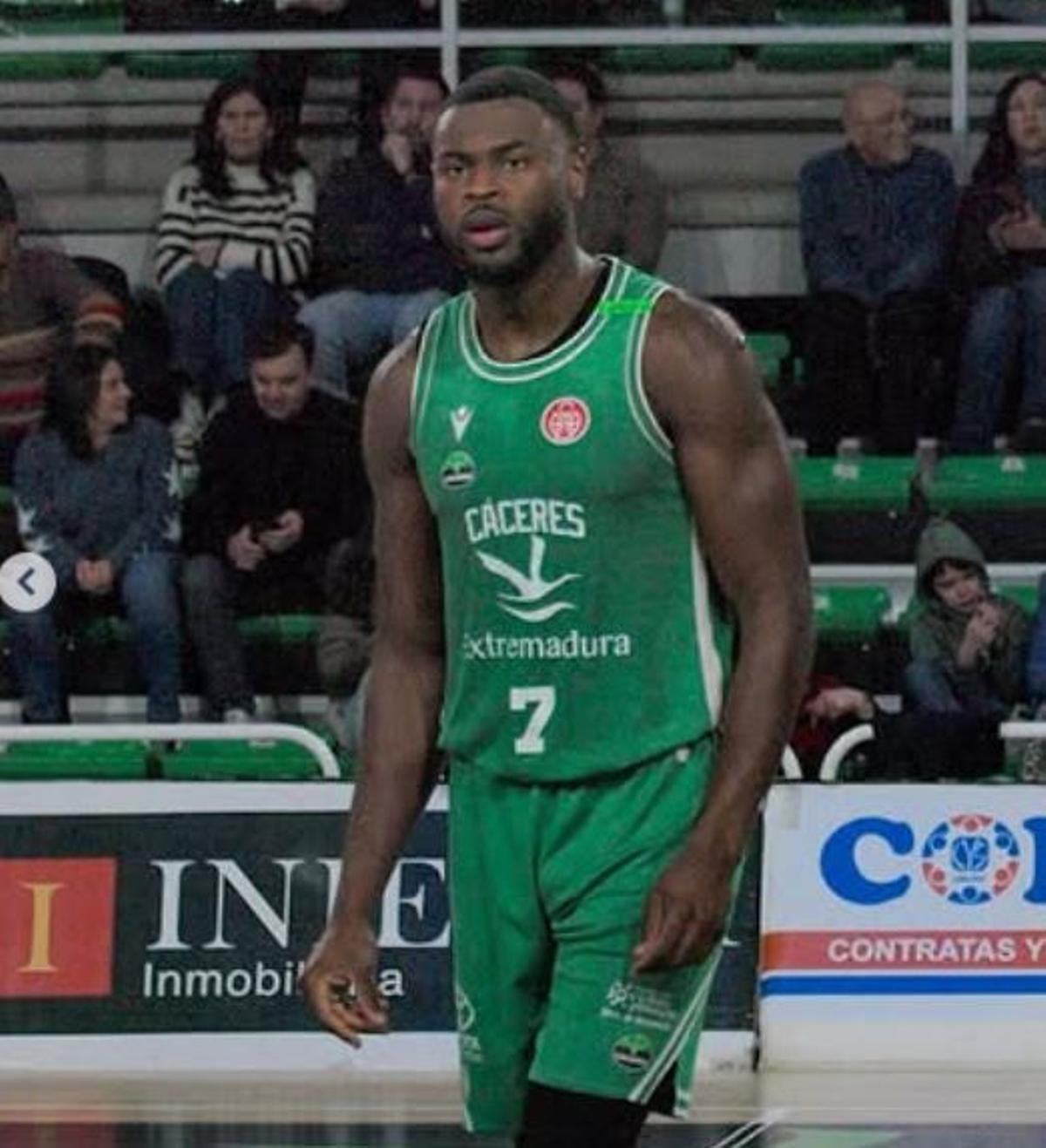 Viene de jugar en el Cáceres de Segunda FEB