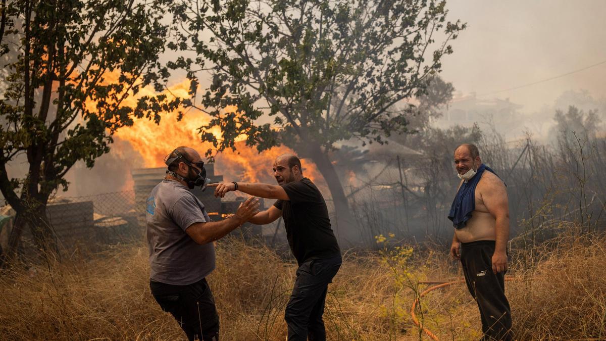 Al menos a 26 personas muertas en una nueva ola de incendios en Grecia