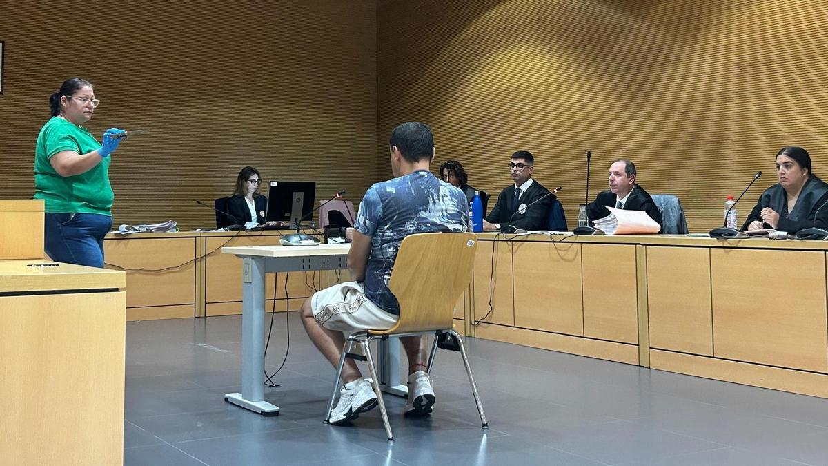 "Llega la hora de vuestra muerte": 18 años de cárcel al hombre que intentó quemar una casa en Guía con los moradores dentro