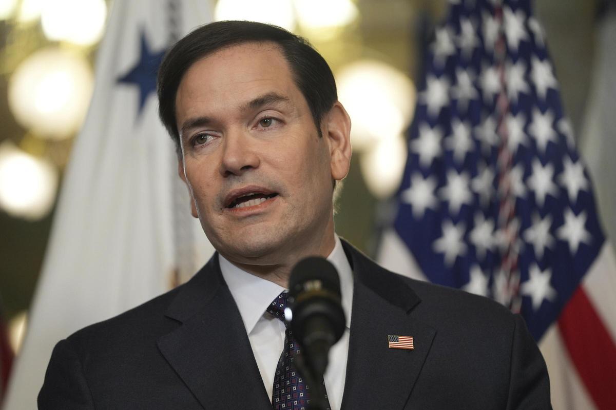 El nuevo secretario de Estado de EEUU, Marco Rubio, tras jurar el cargo, este martes en Washington.