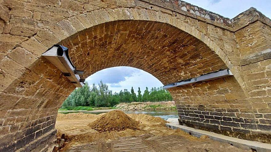 El puente de Castrogonzalo, cerrado al tráfico hoy viernes por obras