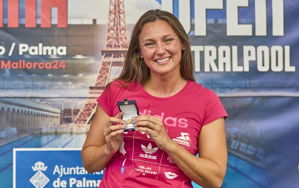 Melani Costa se emociona en su homenaje en Son Hugo