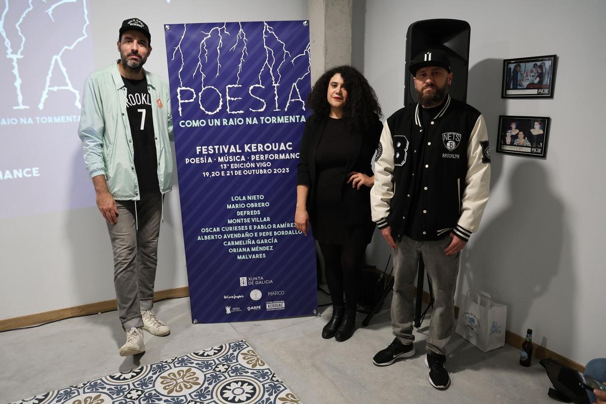 VIGO. MARCOS, ORIANA MENDEZ e MALVARES DE MOSCOSO NO FESTIVAL KEROUAC DE POESIA