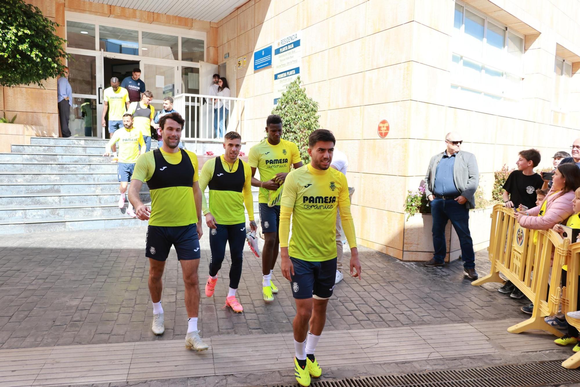 Galería | La afición del Villarreal disfruta con sus ídolos en el entrenamiento de puertas abiertas