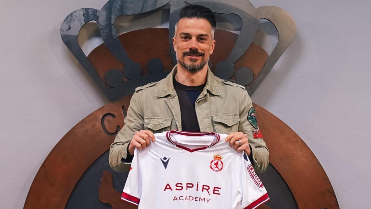 ¡ya fue destituido en su última visita a Castalia!