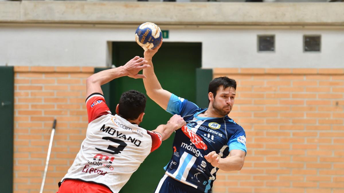 Luis Castro, en un partido con el Trops.