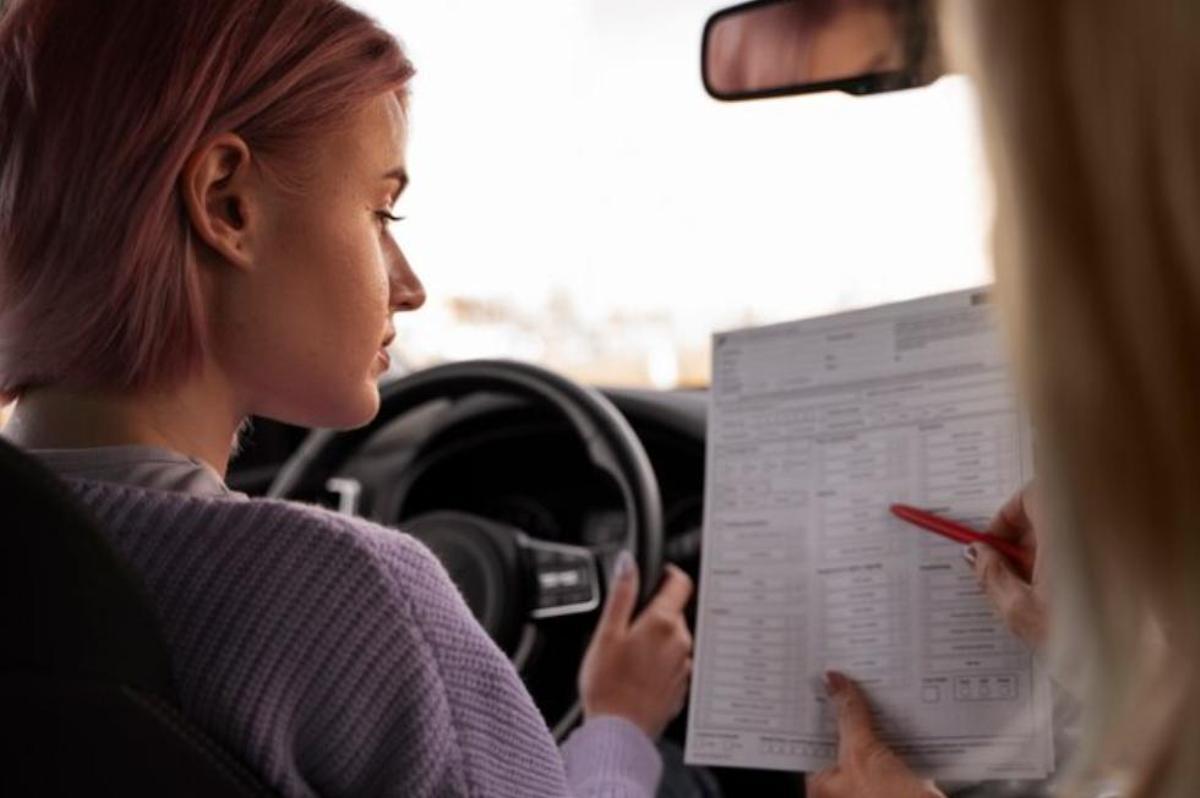Si tens l'examen de conduir, pots declinar l'oferta del SEPE