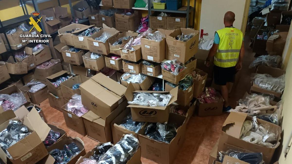Golpe al fraude en Gran Canaria: incautada mercancía falsificada valorada en más de 180.000 euros