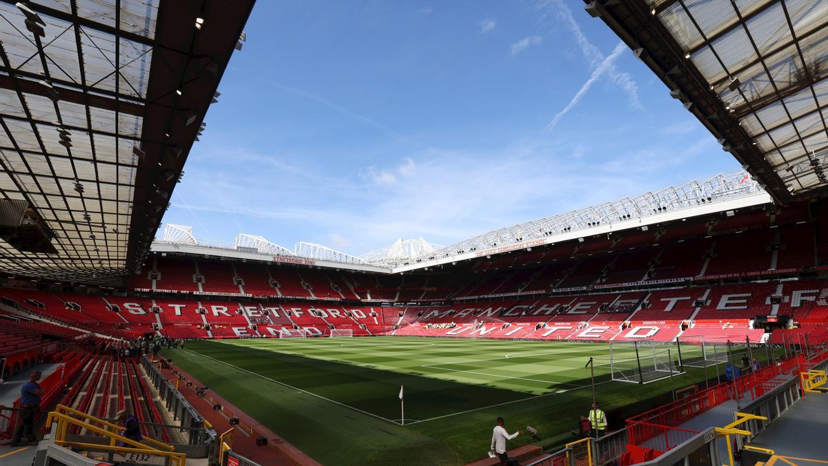 Archivo - Vista general del Estadio Old Trafford, del Manchester United.