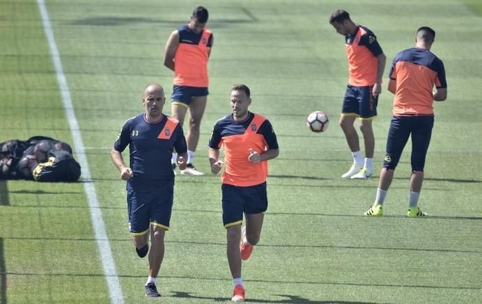 TELDE (Hornillo) A 15/05/2017. Entrenamiento de la UD Las Palmas en la última jornada del campeonato de liga. FOTO: J. PÉREZ CURBELO