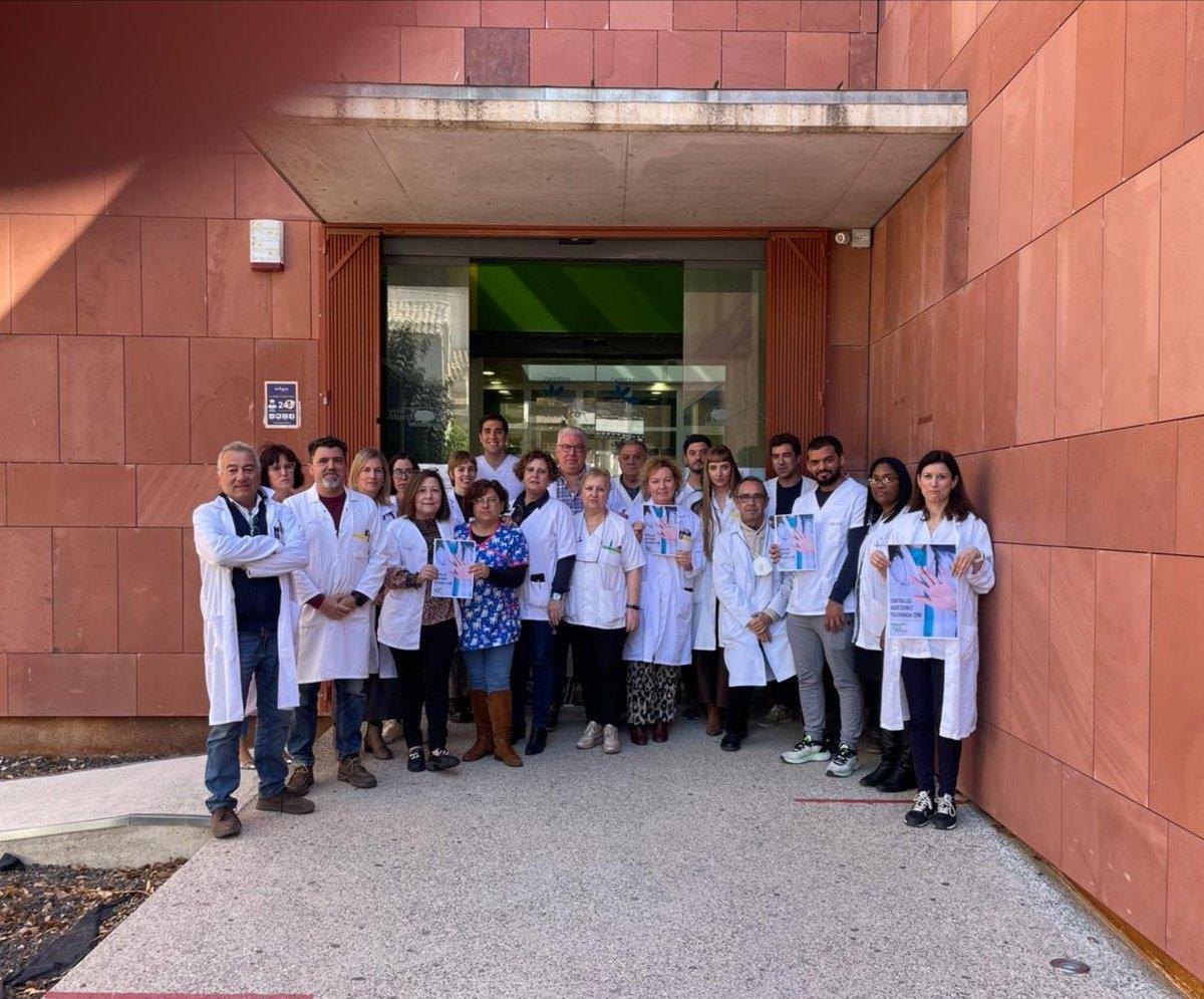 Concentración contra las agresiones en el centro de salud Cieza-Oeste.
