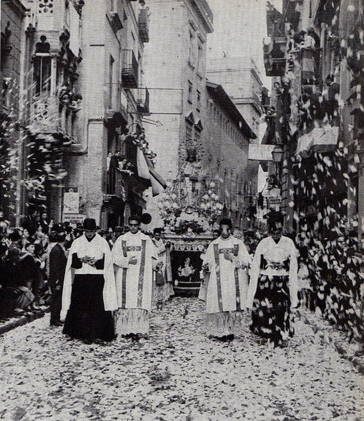 Procesión con la imagen