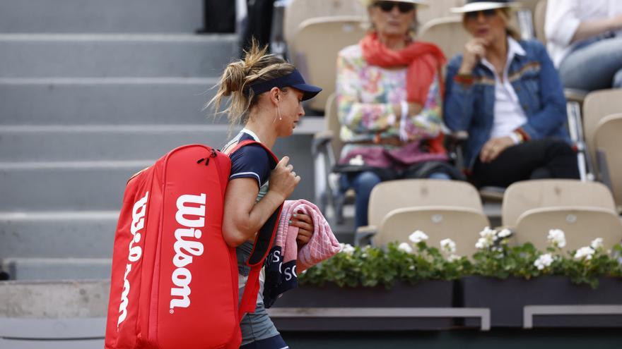 Badosa dice adiós a Roland Garros por una lesión
