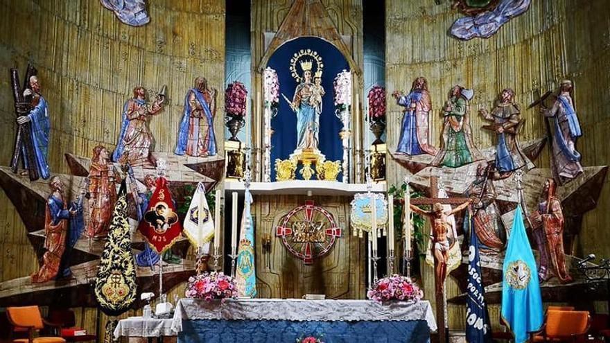 María Auxiliadora Coronada vuelve a salir en procesión por Capuchinos este sábado: horario, recorrido y música