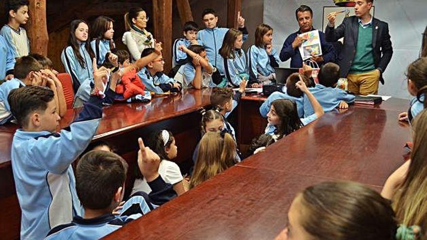 Solo los colegios concertados participan en el plan &quot;Conoce tu Ayuntamiento&quot; por decisión de la Junta