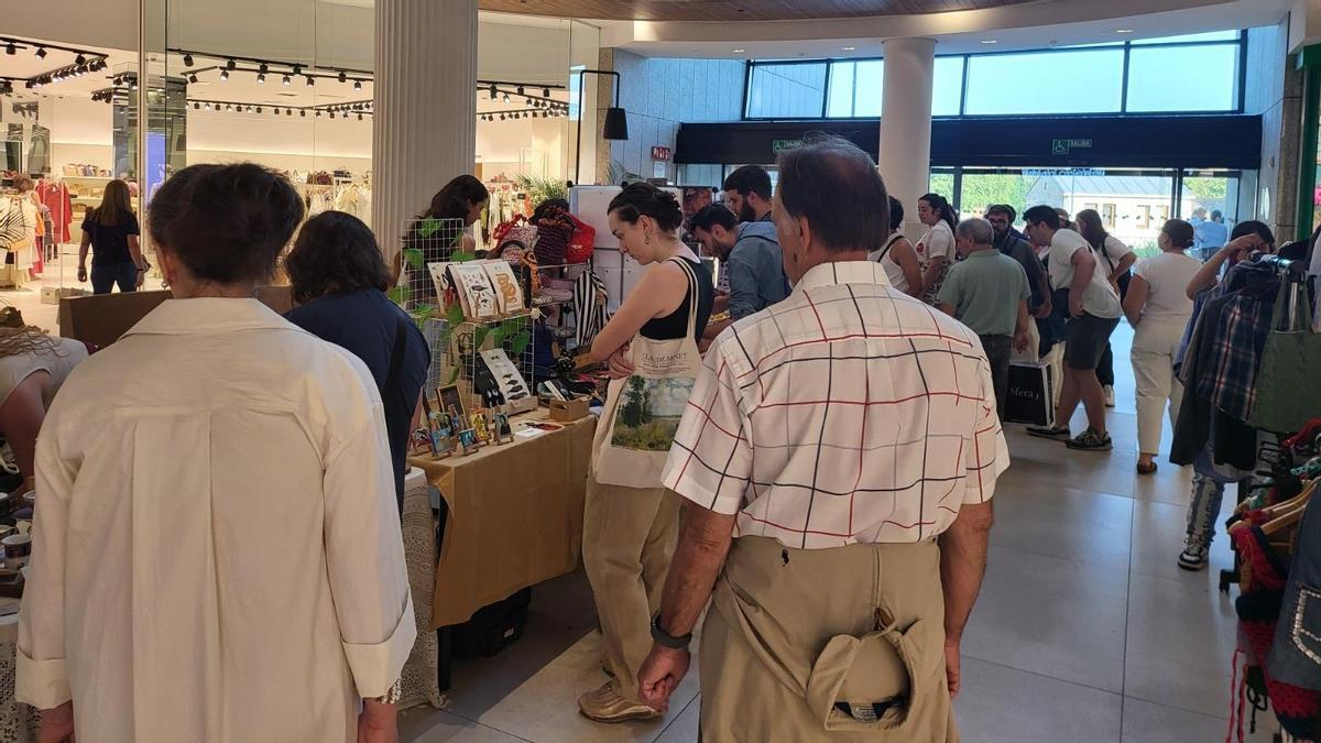 Un momento del mercado Mona celebrado el verano pasado en el Gran Vía.