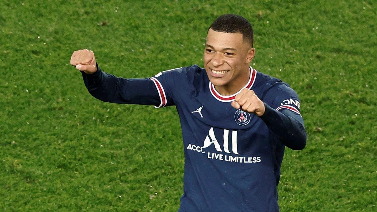 Mbappé celebra su gol al Real Madrid en el Parque de los Príncipes.