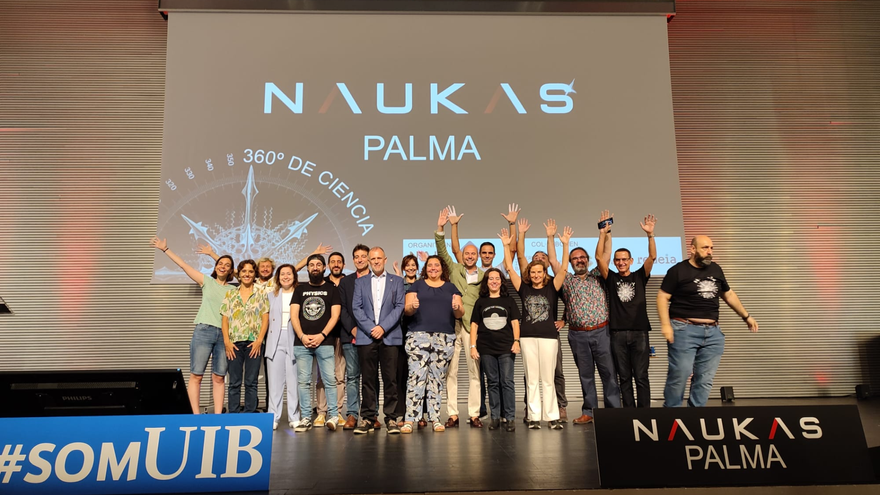 Más de 300 asistentes al espectáculo de divulgación científica Naukas Palma, 360º de ciencia