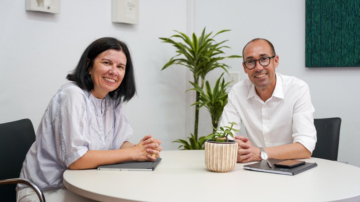Raquel Guasch y Óscar Portas durante la reunión que mantuvieron el lunes en Formentera