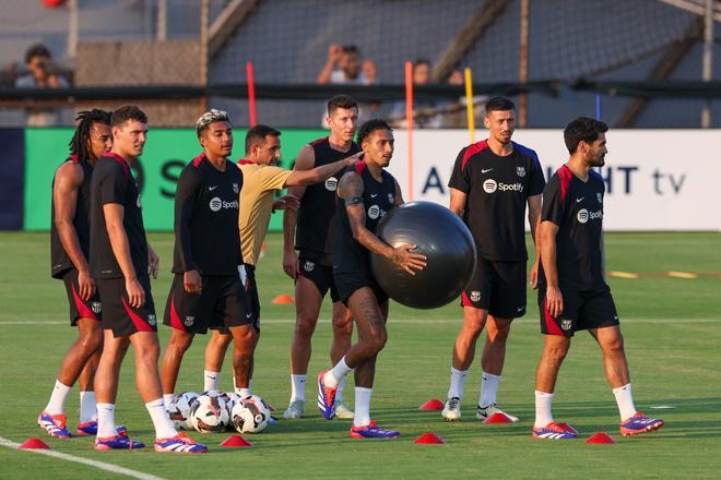 Así ha sido el entrenamiento del Barça en la Base Naval de la Marina de Annapolis para preparar el clásico